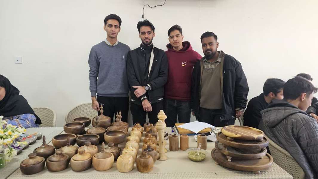 گزارشی از نمایشگاه و  بازارچه دانشجویی در مجتمع آموزش عالی بافت